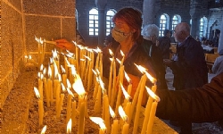​Ermeni kilisesinde, 7 yıl sonra ilk ayin yapıldı