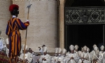 ​Katoliklerin ruhani lideri Papa Francis 10 kişiyi aziz ilan etti