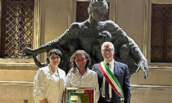 ​Ermeni heykeltıraş Cavriglia Şehri Anahtarı ödülüne layık görüldü