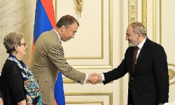 ​Paşinyan ve Klaar, Ermenistan-Türkiye ilişkilerinin normalleşmesini ele aldı