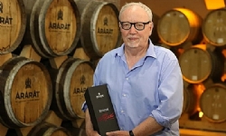 Oscar Ödüllü Terry George, ARARAT Müzesi`ni ziyaret etti