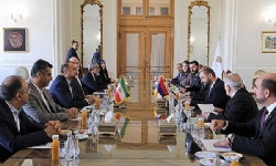​İran Dışişleri Bakanı, Ermenistan`ın altyapı yatırımlarına destek olacaklarını söyledi