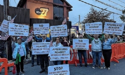 ​ABD`li Ermeniler, Senato üye adayı Mehmet Öz`den Ermeni Soykırımı`nı inkar etmeyi bırakmasını isted