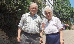 Doktor ve eczacı kardeşler, 1 gün arayla vefat etti