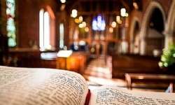 Hristiyanlar İngiltere`de ilk kez azınlık konumunda: Ateist sayısı düşerken satanistler katlandı