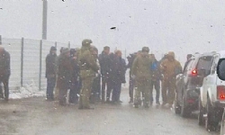 Karabağ`ı Ermenistan`a bağlayan yol yeniden açıldı