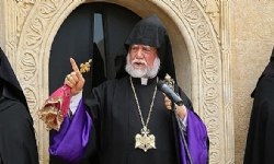 ​Kilikya Ermeni Katolikosu I. Aram Artsakh Ermenilerine desteğini dile getirdi