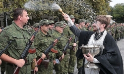 ​Rusya`nın Ukrayna savaşında ilan ettiği tek taraflı `Noel ateşkesi` başladı
