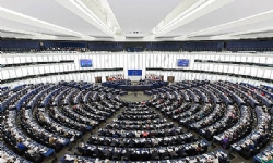 Avrupa Parlamentosu`ndan Azerbaycan`a çağrı