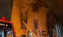 Karaköy`de Surp Pırgiç Kilisesi lojmanında yangın