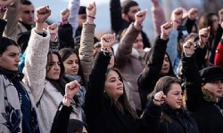 ​Cher ve Eric Esrailian`ın Karabağ ablukasıyla ilgili yazısı çıktı: Bizi silemezsiniz