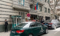 Azerbaycan`ın Tahran Büyükelçiliğine silahlı saldırı düzenlendi, saldırgan yakalandı