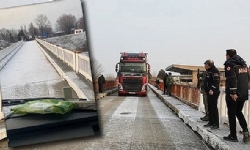 Armenia humanitarian aid sent to Turkey crosses both countries’ border on Margara bridge