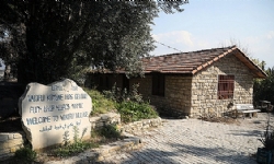 Hatay`daki Ermeni köyü Vakıflı: `Bildiğimiz tek ev burası...`