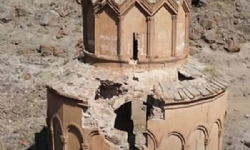 Digor’da bulunan tarihi beş kiliseler yıkılıyor