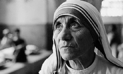 ​Osmanlı`da doğdu, Vatikanlı oldu: Rahibe Teresa`nın bilinmeyenleri