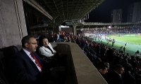​Bakan Kasapoğlu, Ermenistan - Türkiye maçını tribünden takip etti