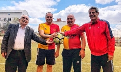 Ünlü Ermeni futbolcudan Cumhurbaşkanı Erdoğan`a destek
