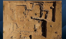 ​Ermenistan`da 3 bin yıllık fırında çuvallarca un bulundu