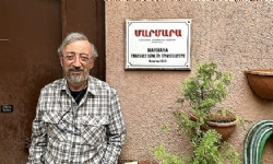 Պոլսի հայ համայնքը 5 ավագ, 12-13 միջնակարգ և տարրական դպրոց ունի, բայց հայերեն կարդալ իմացող շատ քիչ