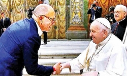 Papa’dan özel davet