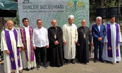 Mersin`de Dinler Buluşması: Müslüman, Hristiyan ve Yahudi Din Adamları Bayramlaştı