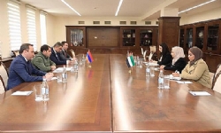 ​Ermenistan Savunma Bakanı, Dubai`deki havacılık fuarına katılım için bir davet aldı
