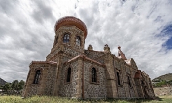 ​Erzurum`daki tarihi Rus kilisesi eski resimlerine bakılarak restore edildi