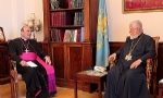 ​Kilikya Büyük Evi Katolikosu I. Aram, Papalık temsilcisiyle Artsakh`taki krizi görüştü