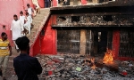 ​Pakistan`da `Kuran yırttılar` söylentisi sonrası kiliseler yakıldı, 100`den fazla kişi gözaltına al