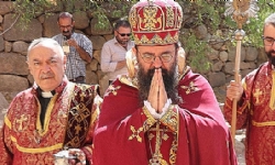 Akdamar Kilisesi`nde 11`inci ayin! Yurt içinden ve dışından çok sayıda kişi katıldı