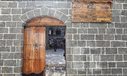 Diyarbakır`da Süryani Kızlar Mektebi restorasyonla kültür ve sanat evine dönüştürüldü