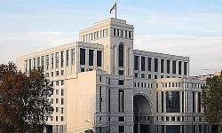Ermenistan, Harp Okuluna Düzenlenen Saldırıda Hayatını Kaybedenler İçin Suriye Halkına Derin Başsağl