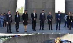 ​Litvanya Parlamentosu Başkan Yardımıcısı, Ermeni Soykırımı Anıtını ziyaret etti