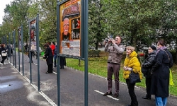 Ünlü Ermeni aktör Armen Çigarhanyan`ın portresi Moskova`daki Mentorlar Sokağı`na yerleştirildi