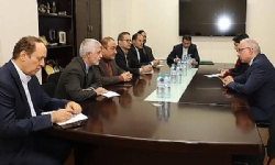 Ermenistan ve İran dışişleri bakanları ortak ekonomik projelerden memnun