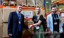​Yunanistan`dan, Dağlık Karabağ`dan zorla yerinden edilen insanlar için Ermenistan`a insani yardım