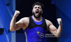 Ermeni halterci Garik Karapetyan, gençlerde dünya şampiyonu oldu