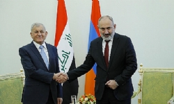 ​Nikol Paşinyan ve Abd Al-Latif Jamal Rashid, Ermenistan-Irak işbirliği geliştirme konularını görüşt