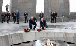 ​Yunanistan Dışişleri Bakanı Ermeni Soykırımı Anıtı`nı ziyaret etti