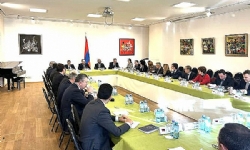​Mirzoyan, Güney Kafkasya`daki durumu Ermenistan`ın Büyükelçileri ile ele aldı