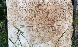 Çatalca’daki bir evin zemininde çıkan mezar taşının peşinde 7 yıl: Rodakis’i Ararken