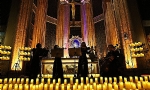 Sent Antuan Kilisesi`nde görkemli atmosfer: Kilise, yüzlerce mumla aydınlatılan konsere ev sahipliği