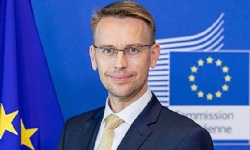 Peter Stano: Ermenistan Avrupa Birliği`ne üyelik başvurusunda bulunabilir