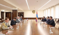 ​Ermenistan ve Fransa, Ermenistan-AB askeri işbirliği ele alındı