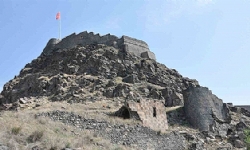 Kaçak kazıların hedefinde! Kars`taki kilise kurtarılmayı bekliyor