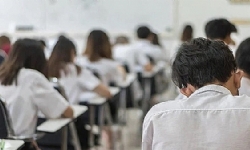 Çocuğu din dersinden muaf olsun diye Hristiyanlığa geçti