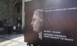 Goddess Anahit statue moved to Armenia