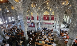 Diyarbakır’da tarihi kilisede yapı sempozyumu