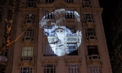 Hrant Dink için tasarlanan yansıtma, 18 ve 19 Ocak`ta 19.00-23.00 saatleri arasında Sebat Apartmanı